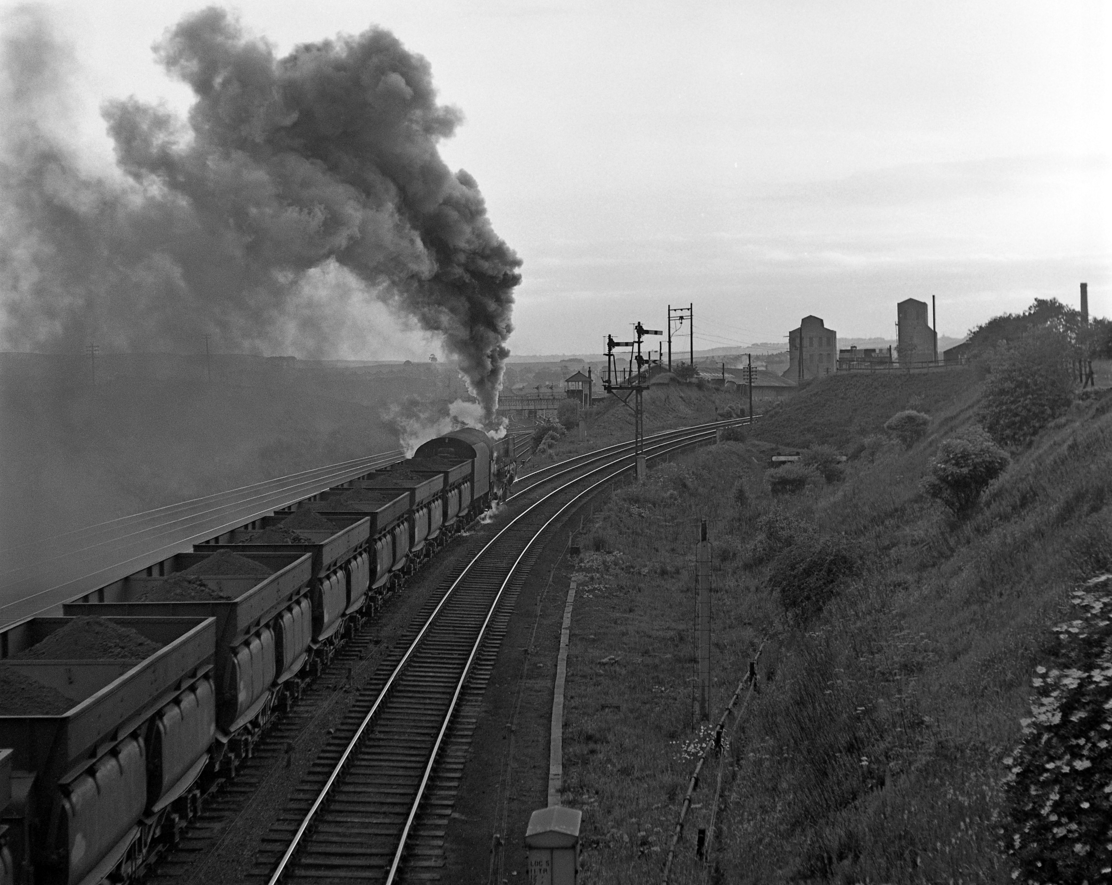 92xxx_1960s_South_Pelaw_Junction_up_to_Medomsley_-_on_Consett_hoppers-ROneg-1403-097-(ZF-3364-56016-1-001)